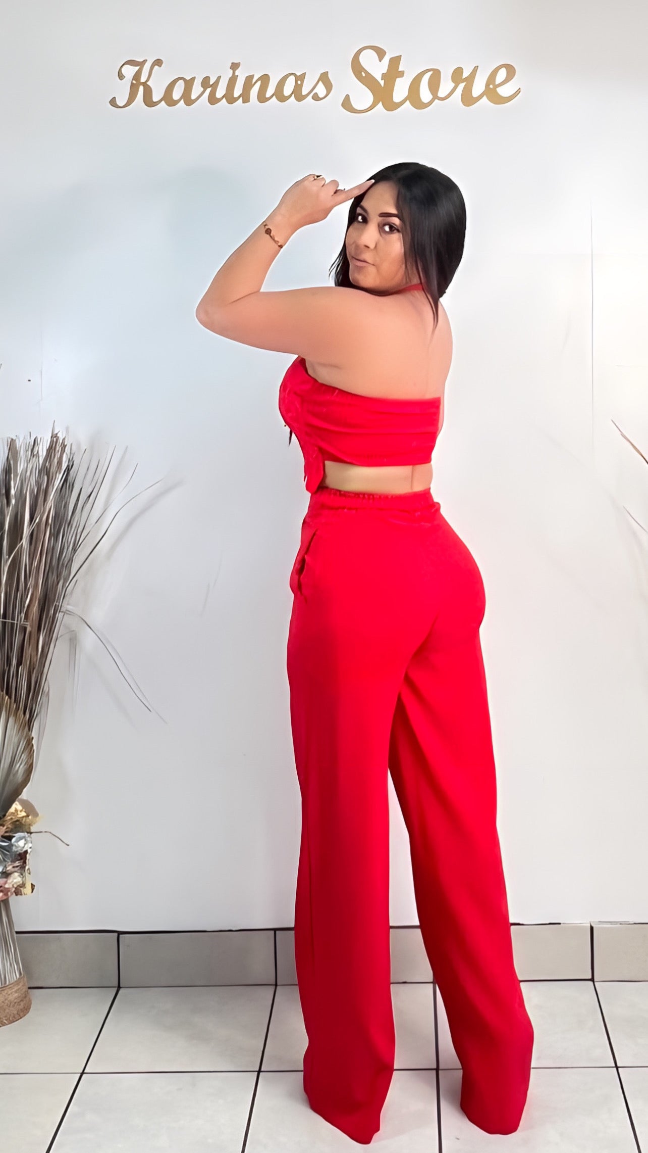 Pamela Red set